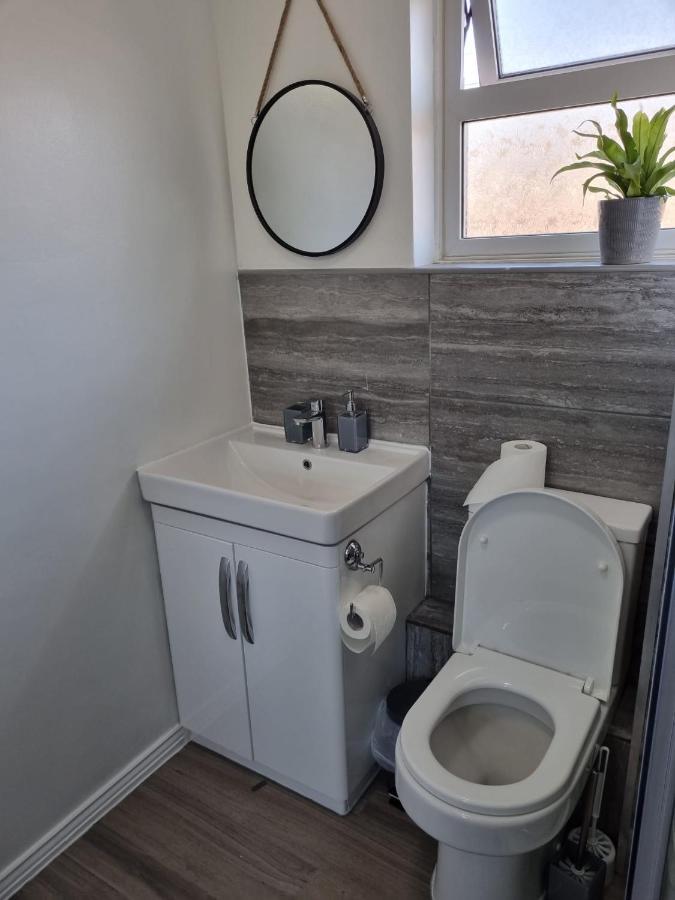 Centrally Located W/ Free Parking & Smart Tv Leeds  Exterior foto