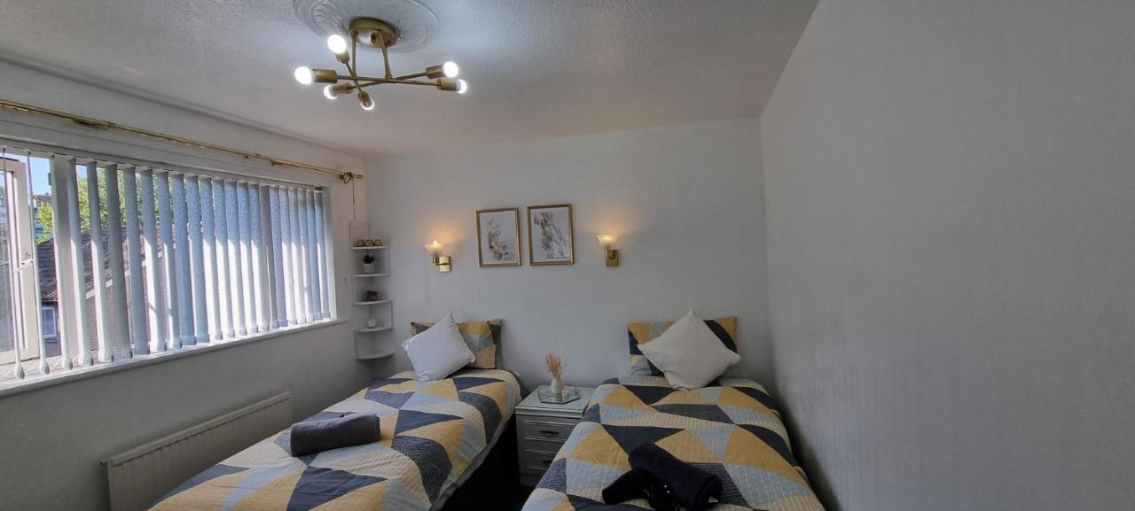 Centrally Located W/ Free Parking & Smart Tv Leeds  Exterior foto