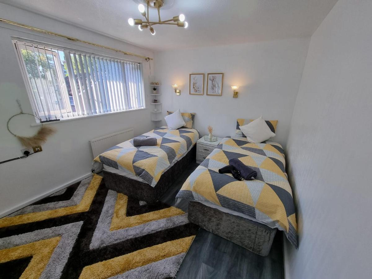 Centrally Located W/ Free Parking & Smart Tv Leeds  Exterior foto