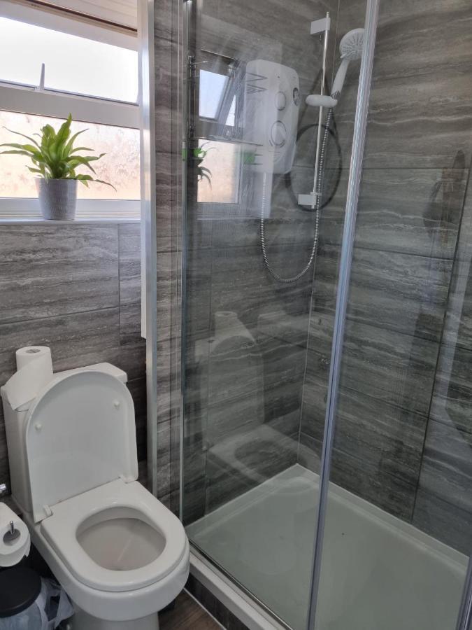 Centrally Located W/ Free Parking & Smart Tv Leeds  Exterior foto
