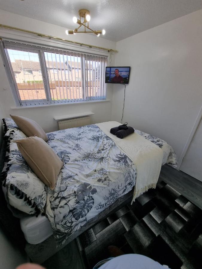 Centrally Located W/ Free Parking & Smart Tv Leeds  Exterior foto