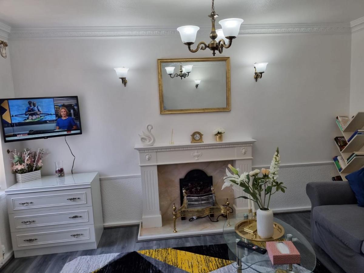 Centrally Located W/ Free Parking & Smart Tv Leeds  Exterior foto