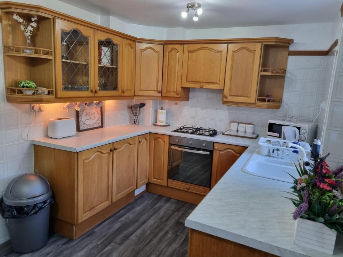 Centrally Located W/ Free Parking & Smart Tv Leeds  Exterior foto