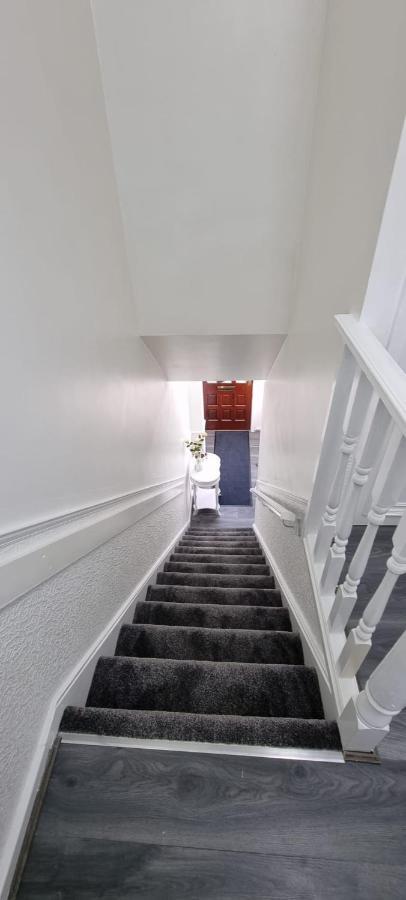 Centrally Located W/ Free Parking & Smart Tv Leeds  Exterior foto